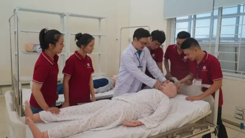 Ngành Điều dưỡng là gì? Có dễ xin việc không? 1 Ngành Điều dưỡng là gì? Có dễ xin việc không?