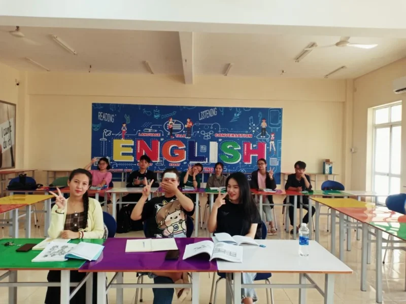 Tiếng Anh trong môi trường học tập hiện đại, định hướng hội nhập quốc tế 2 Học tiếng Anh tại QTU