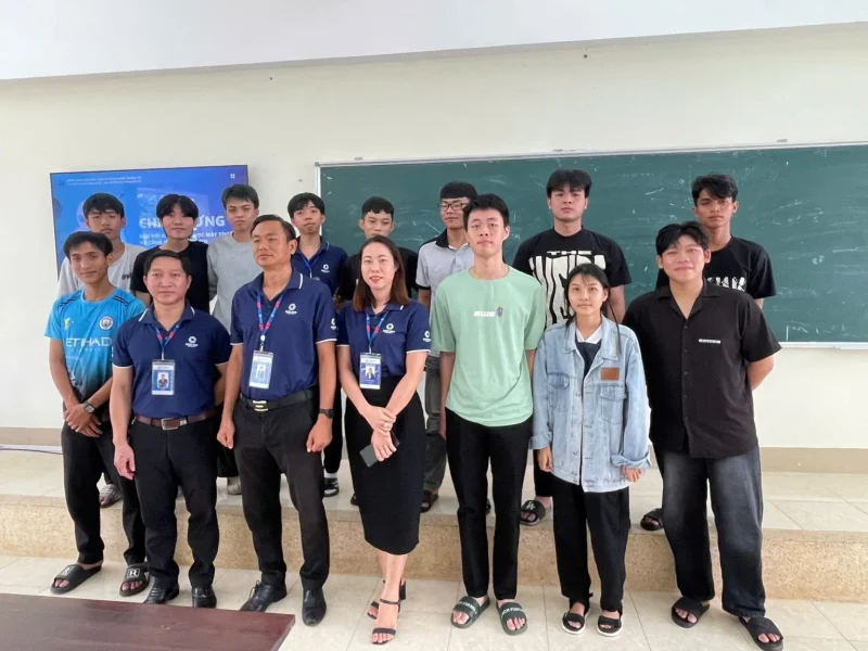 Gặp mặt đầu khóa Tân sinh viên Công nghệ Thông tin K20