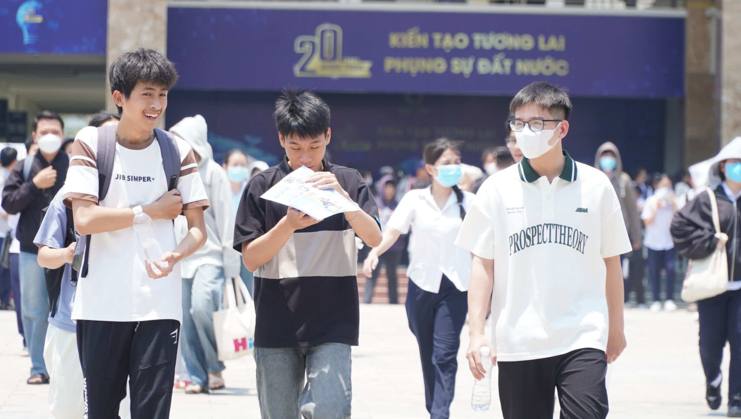 Gần 3.000 thí sinh hoàn thành kỳ thi ĐGNL ĐHQG-HCM đợt 1 năm 2026 tại cụm thi Trường Đại học Quang Trung 5 Trg09064