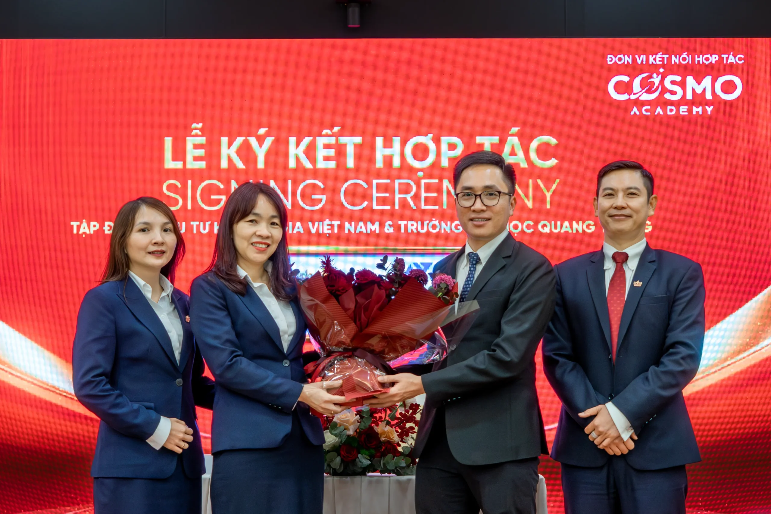 Qtu Ky Ket Hop Tac Hoang Gia Viet Nam 4