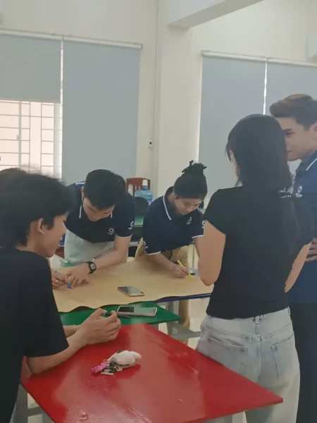 Sinh hoạt Câu lạc bộ tiếng Anh ngày 09/4/2026