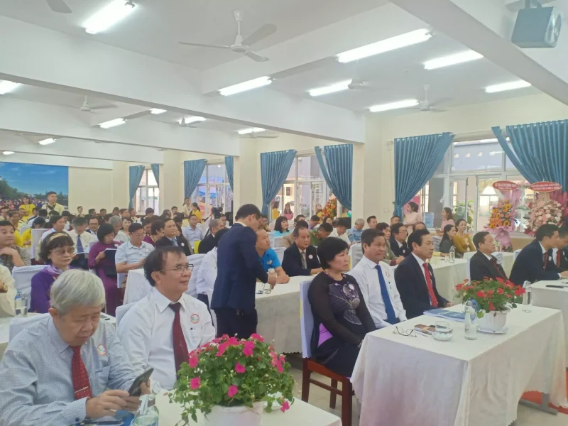 Lễ kỷ niệm 15 năm thành lập Trường Đại học Quang Trung 1 ky niem 15 nam thanh lap truong 1