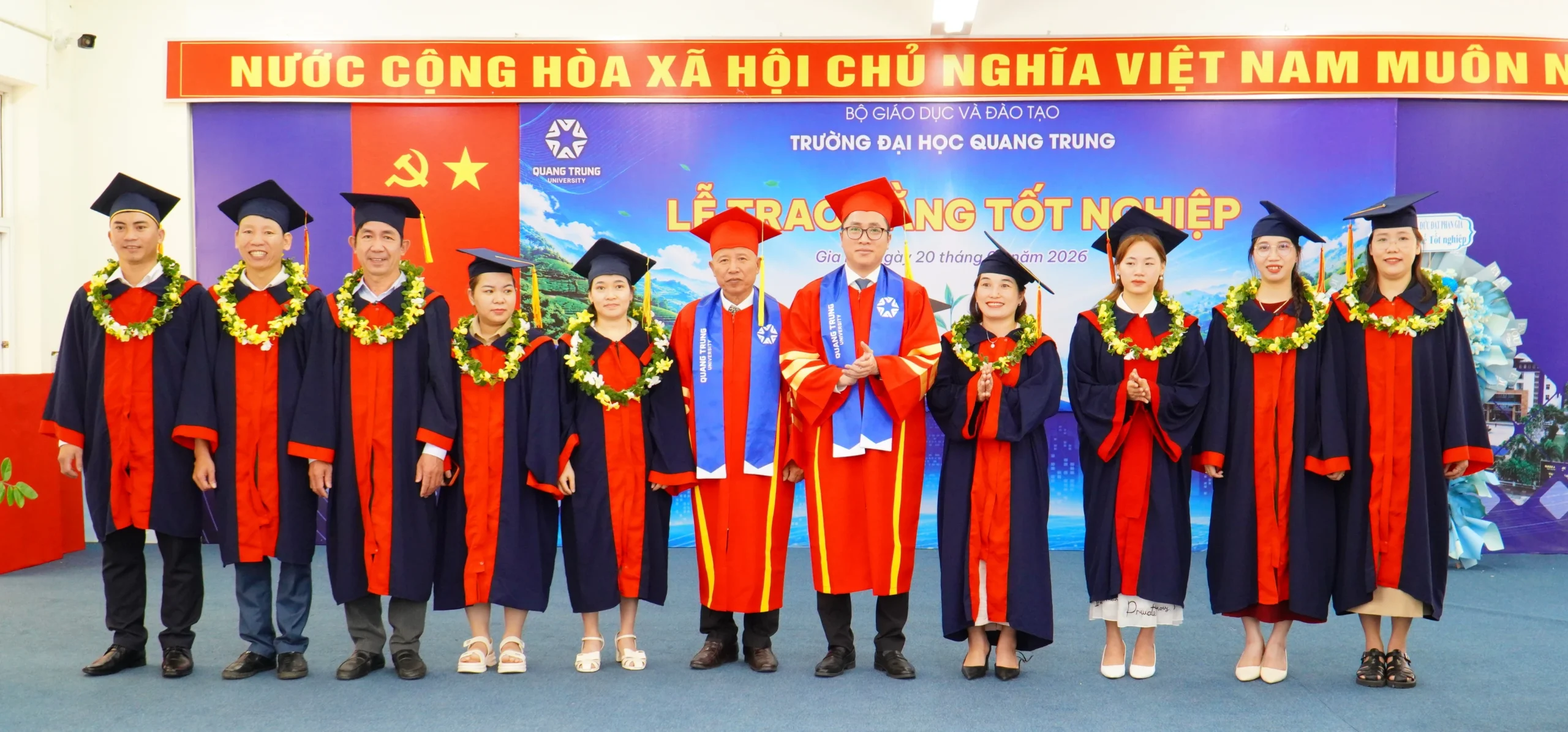 Le Tot Nghiep Dot Thang 5 2026 4