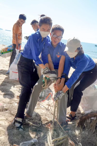 Tuổi trẻ QTU hưởng ứng Ngày Môi trường thế giới 05/6/2022 4 Tuổi trẻ QTU hưởng ứng Ngày Môi trường thế giới 05/6/2022