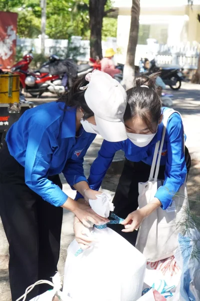 Tuổi trẻ QTU hưởng ứng Ngày Môi trường thế giới 05/6/2022 7 Tuổi trẻ QTU hưởng ứng Ngày Môi trường thế giới 05/6/2022