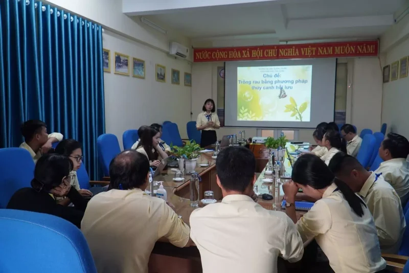 Seminar: Mô hình Edufarm “Nông trại Giáo dục” 1 Seminar: Mô hình Edufarm “Nông trại Giáo dục”