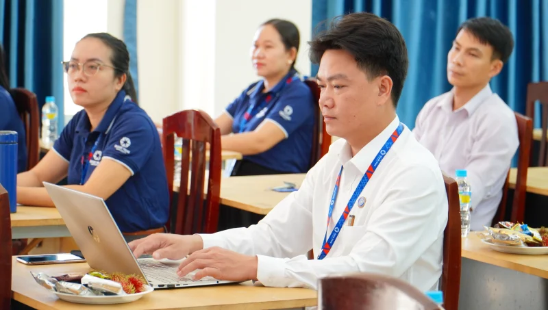 Nâng cao năng lực học thuật chuyên đề "Cách viết một bài báo khoa học"