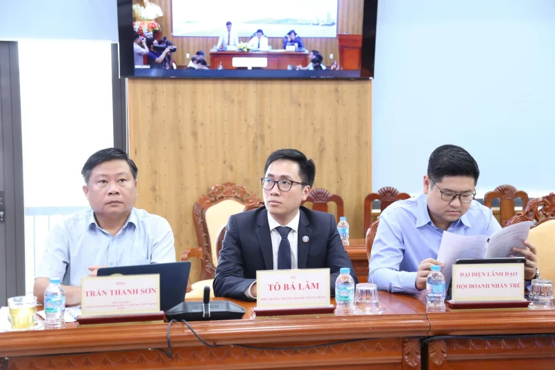 Trường Đại học Quang Trung được chọn là nơi xây dựng Trung tâm giải mã lượng tử Quang Trung trong "Năm Lượng tử Gia Lai 2026" 2 Trường Đại học Quang Trung được chọn là nơi xây dựng Trung tâm giải mã lượng tử Quang Trung trong "Năm Lượng tử Gia Lai 2026"