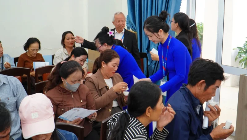 Chén trà ấm nóng ngày nhập học: Lời chào nồng hậu và lan tỏa nét văn hóa trà tại QTU 3 Ngày Hội nhập học