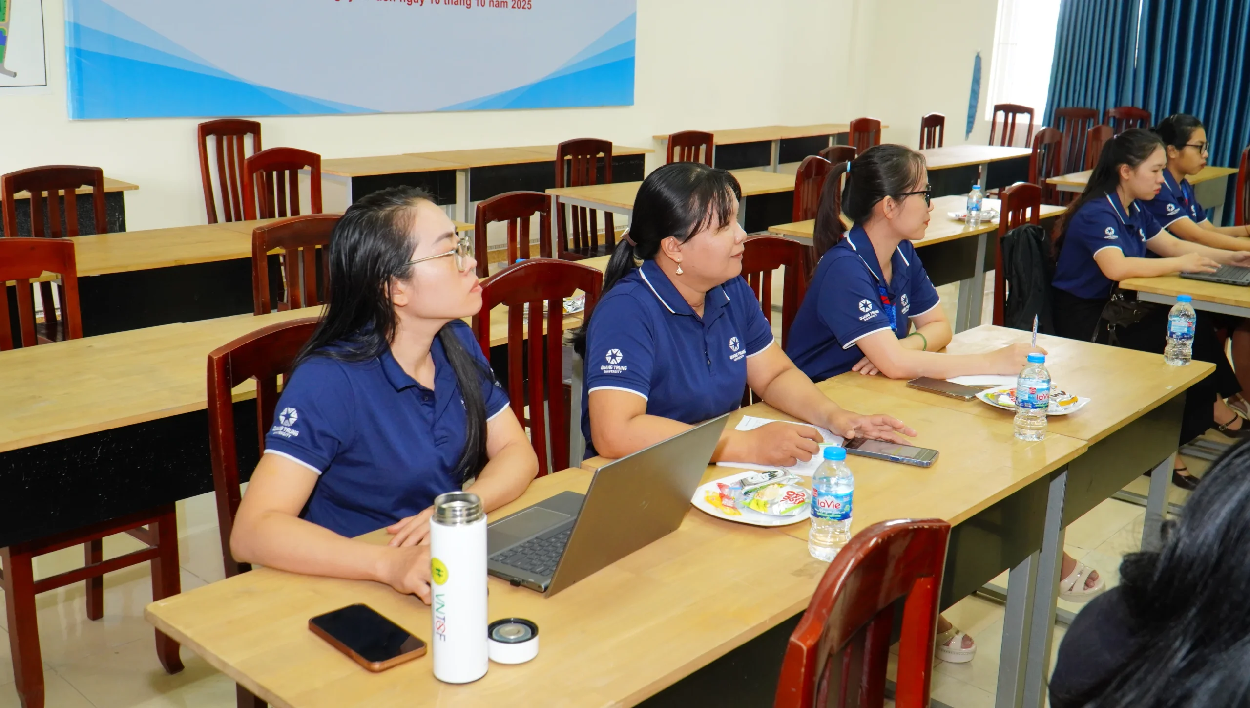 Ứng dụng mô phỏng số trong dự báo vết nứt của dầm BTCT và dầm bê tông cốt GFRP