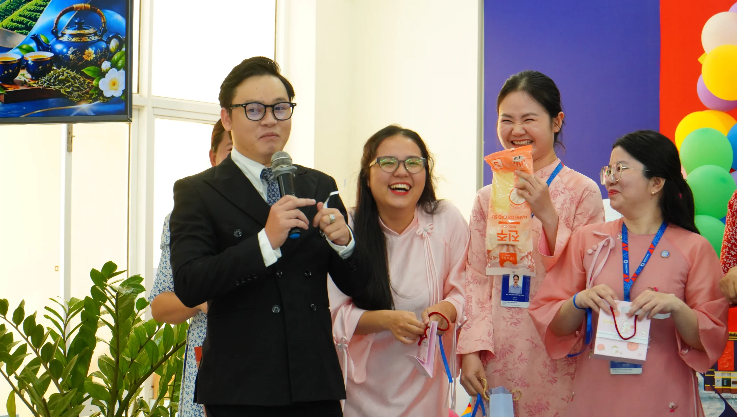 Tọa đàm “Quang Trung yêu thương – Chuyện nghề, chuyện đời”