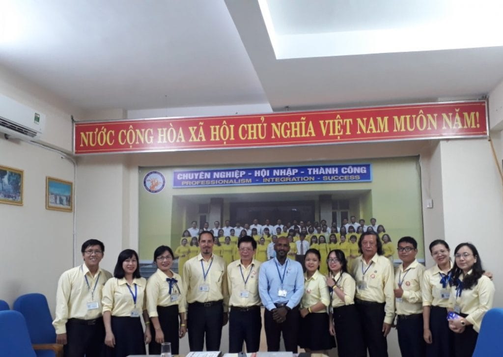 Trường Đại học Quang Trung phối hợp với Viện AIT tổ chức Khóa học TESOL tại TP Quy Nhơn trong tháng 11/2020. 10 Trường Đại học Quang Trung phối hợp với Viện AIT tổ chức Khóa học TESOL tại TP Quy Nhơn trong tháng 11/2020.