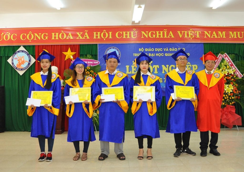 Thông báo về Lễ trao bằng tốt nghiệp cho sinh viên tốt nghiệp đợt tháng 8/2020 24 dsc 0062