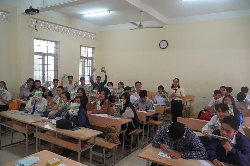 Trường Đại học Quang Trung làm công tác tư vấn tuyển sinh tại tỉnh Phú Yên 1 34