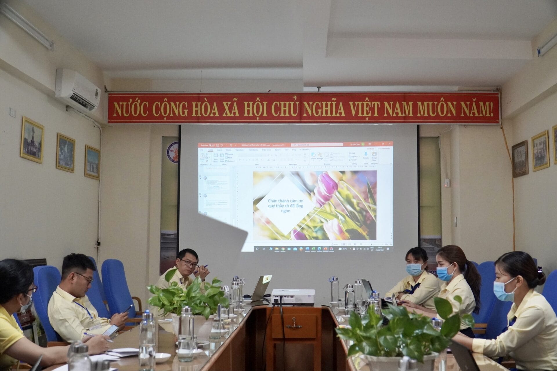 Nâng cao năng lực nghiên cứu khoa học của giảng viên tại Trường Đại học Quang Trung 5 IMG 7163