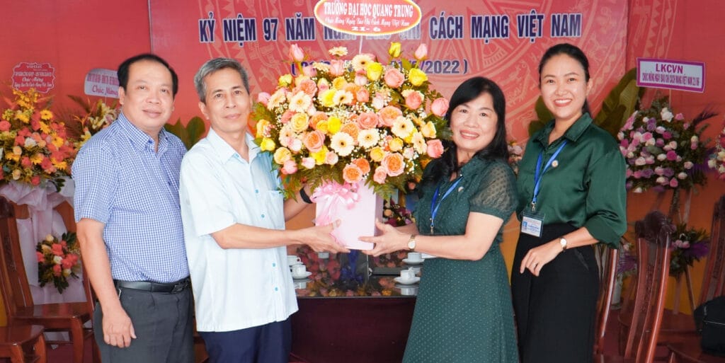 Trường ĐH Quang Trung chúc mừng các cơ quan truyền thông nhân kỷ niệm 97 năm Ngày Báo chí Cách mạng Việt Nam 21/6 5 Thiet ke chua co ten 17