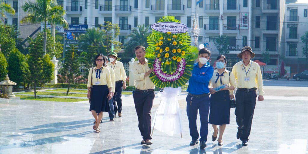 Thiet ke chua co ten 18