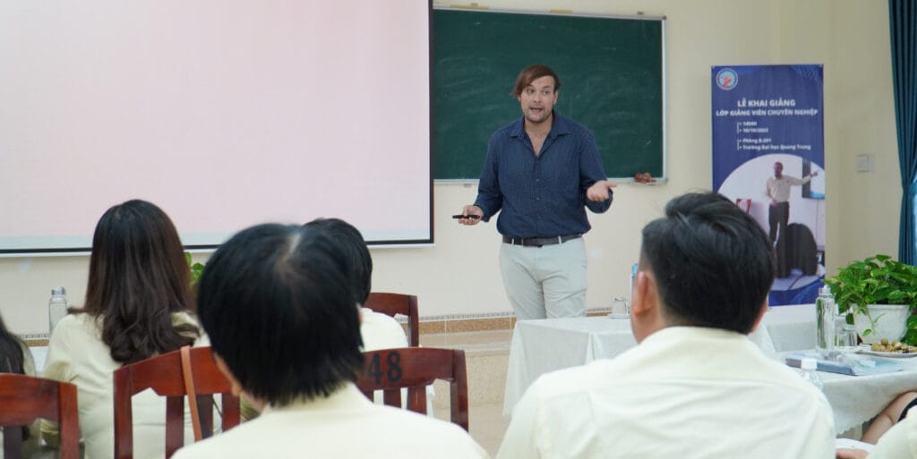 Thiet ke chua co ten 5