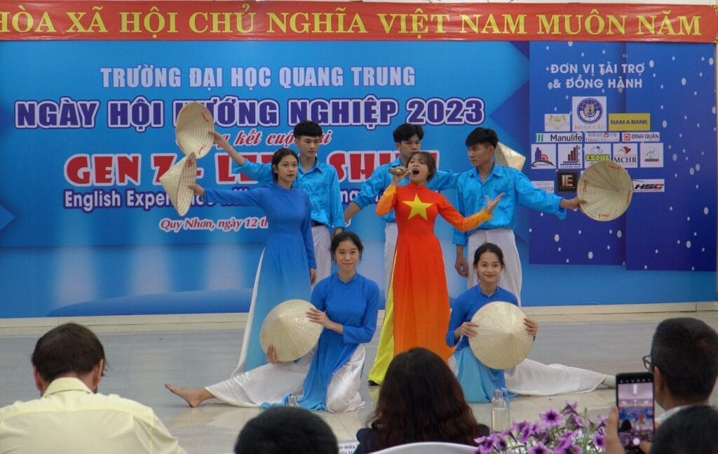 C0198.MP4.12 55 58 01.Still001