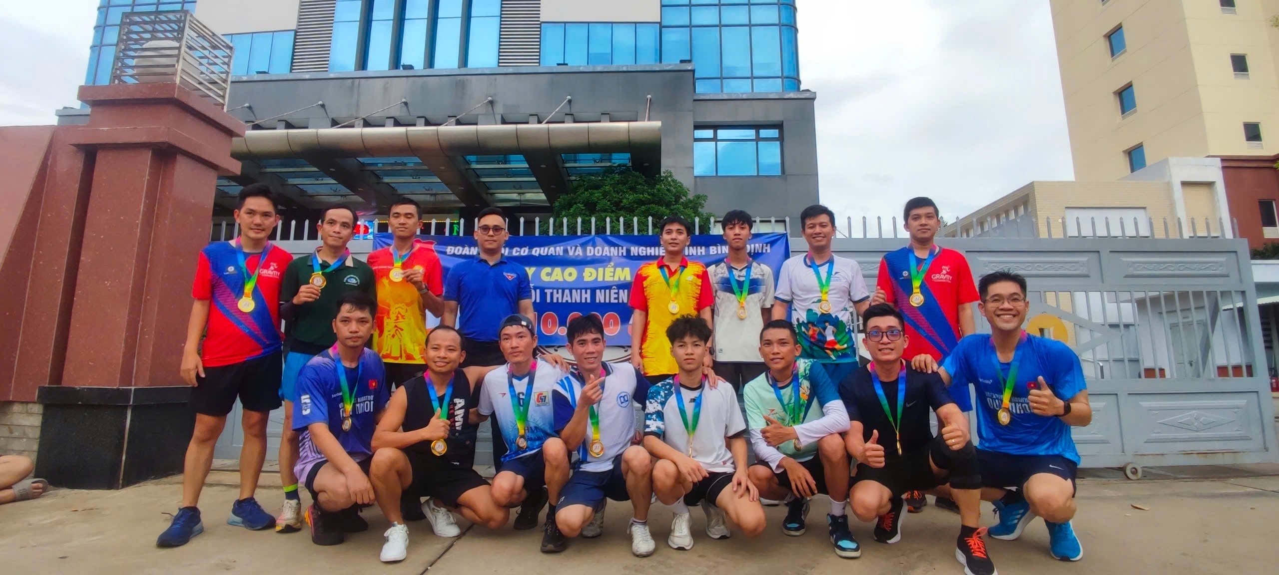 Hưởng ứng chương trình "Mỗi thanh niên 10.000 bước chân mỗi ngày"