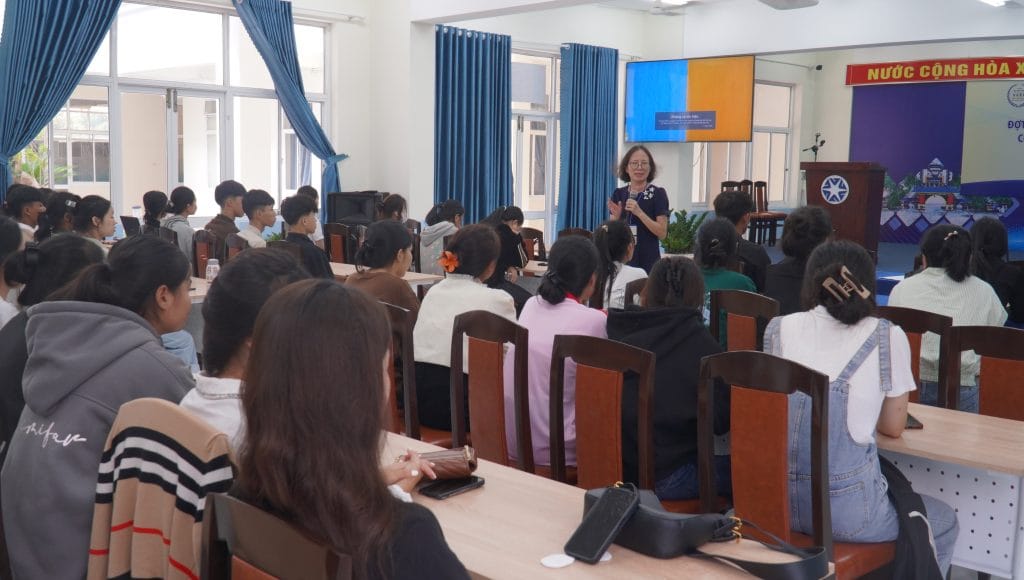 Sinh hoạt công dân-sinh viên đầu khóa, K19, Trường ĐH Quang Trung