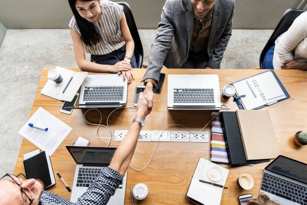 Quản trị kinh doanh và công nghệ thông tin 40 Du Hoc Nganh Quan Tri Kinh Doanh O Dau