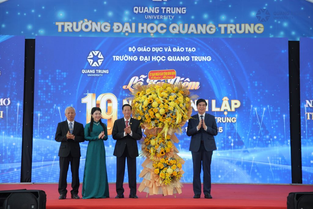 Trường ĐH Quang Trung kỷ niệm 19 năm thành lập và nhận Giấy chứng nhận kiểm định chất lượng cơ sở giáo dục 11 485017037 1049261483890230 5861878578780141433 N