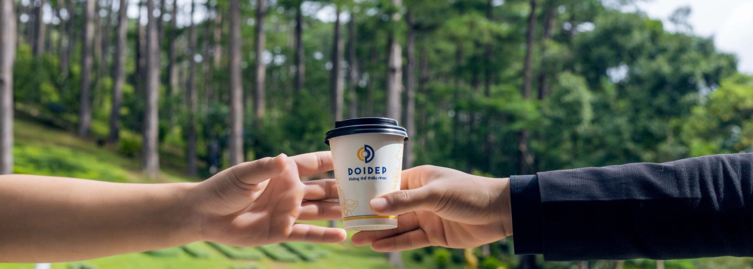 Thương hiệu Đôi Dép - Không thể thiếu nhau