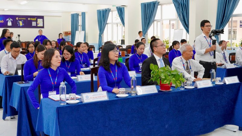 Gen H Z6895580178123 1e56456532fe965dc07de13a359b1046