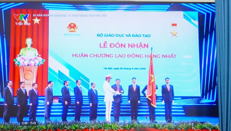 QTU tham dự Lễ Khai giảng năm học 2025 – 2026 75 Trg05715