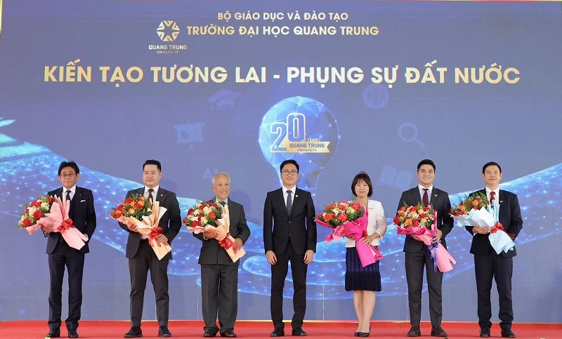 Trang chủ QTU 28 Đại học Quang Trung ‘bắt tay’ doanh nghiệp, gắn đào tạo với thực tiễn